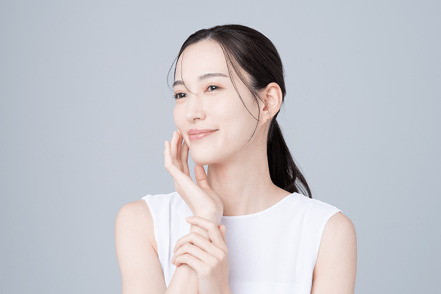 肌が綺麗な女性